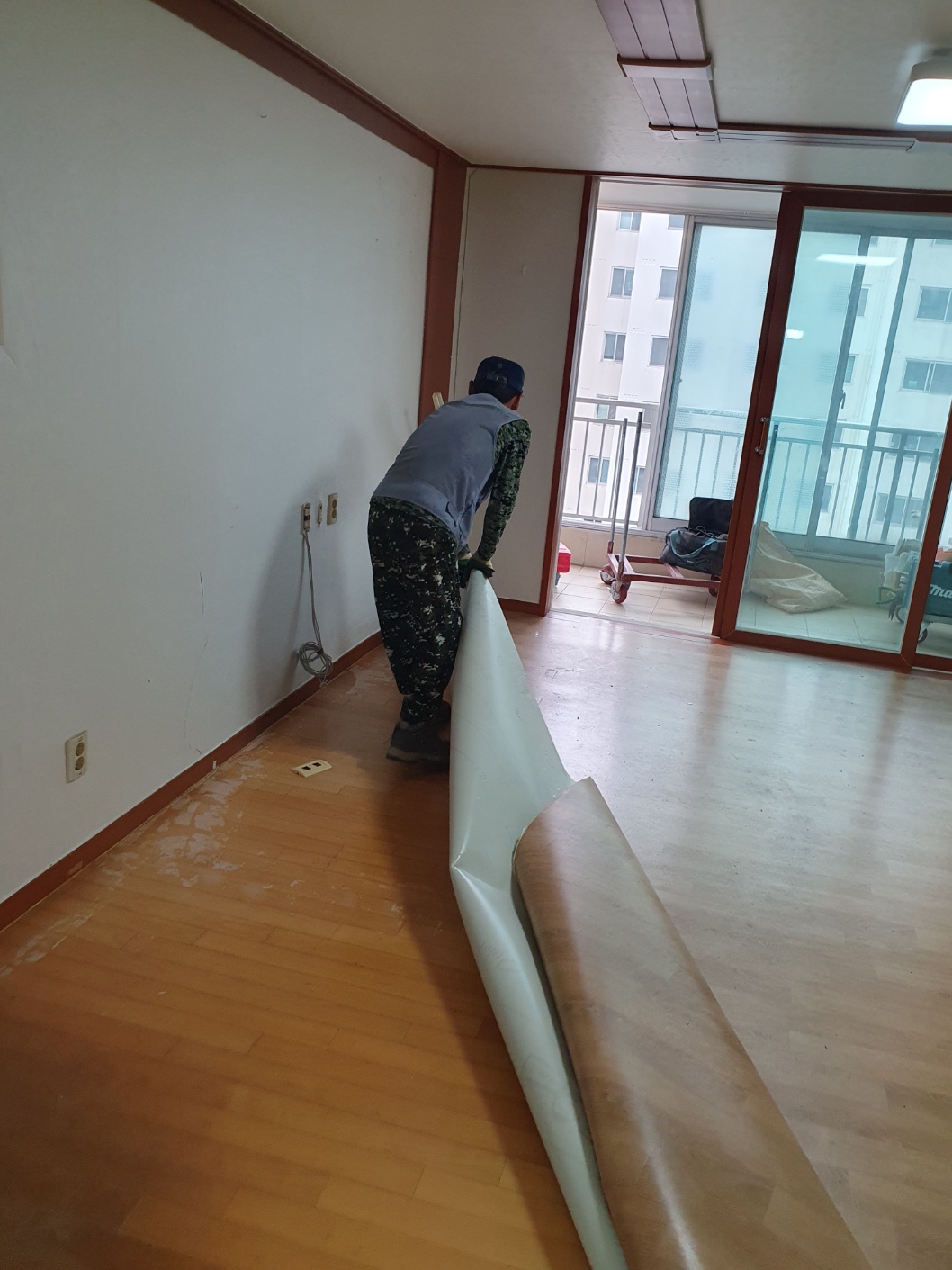 /user/0/0316345255/editor/2410/0a92c6712696a7f92e9500bd8d3ae3b3_1727834173_0993.jpg 이미지크게보기